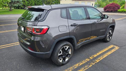 Gray 2018 Jeep Compass Sport