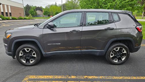 Gray 2018 Jeep Compass Sport