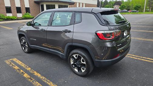 Gray 2018 Jeep Compass Sport