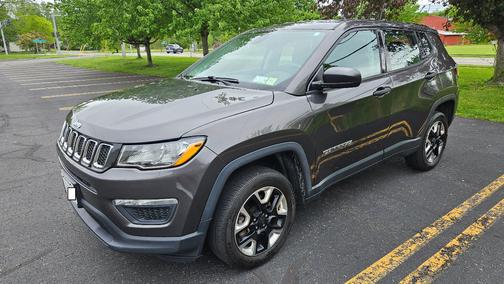 Gray 2018 Jeep Compass Sport