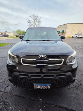 Black 2015 Kia Soul +
