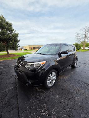 Black 2015 Kia Soul +