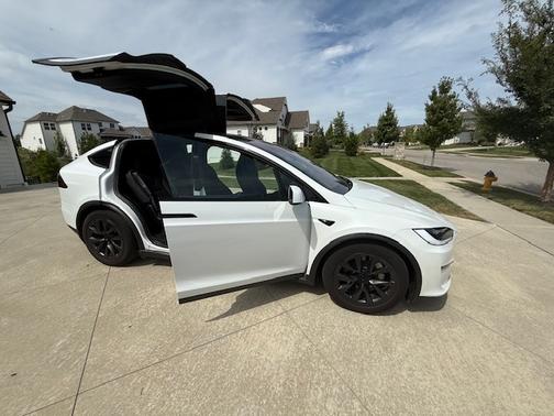 2024 Tesla Model X Long Range