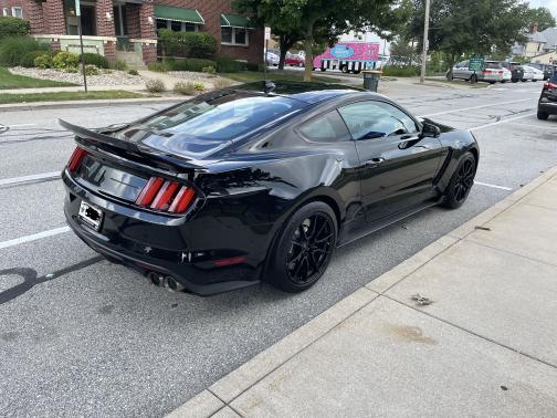 2020 Ford Shelby GT350 Base