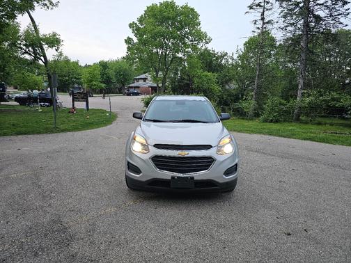 Silver 2017 Chevrolet Equinox LS