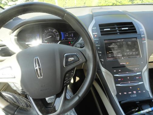 2015 Lincoln MKZ Hybrid Base
