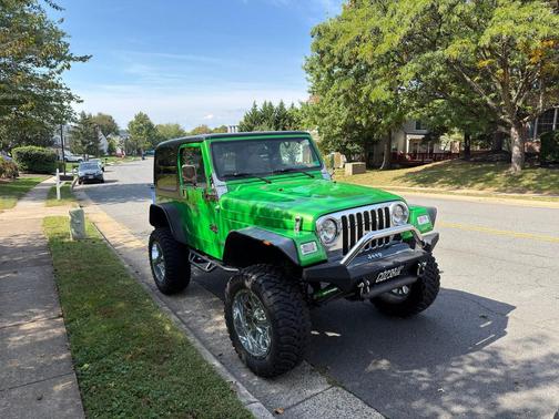 Green 2000 Jeep Wrangler Sport