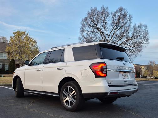 White 2022 Ford Expedition Limited