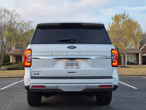 White 2022 Ford Expedition Limited