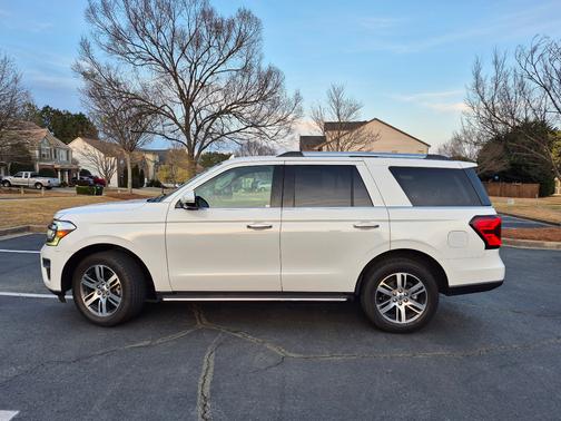 White 2022 Ford Expedition Limited