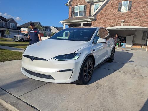 White 2024 Tesla Model X Long Range