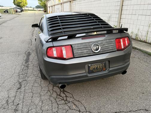 2010 Ford Mustang GT Premium