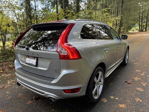 2011 Volvo XC60 T6 R-Design