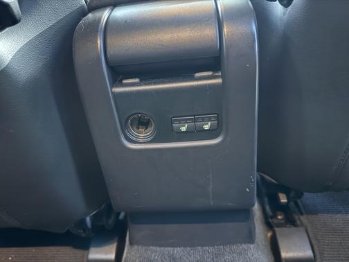 2011 Volvo XC60 T6 R-Design