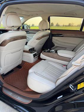 Black 2022 Genesis G90 3.3T Premium