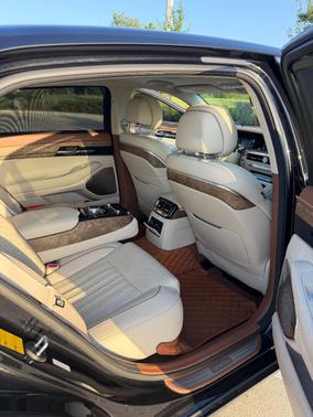 Black 2022 Genesis G90 3.3T Premium