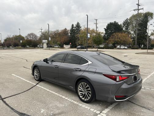 2019 Lexus ES 300h Ultra Luxury