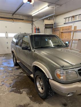 2000 Ford Explorer Eddie Bauer