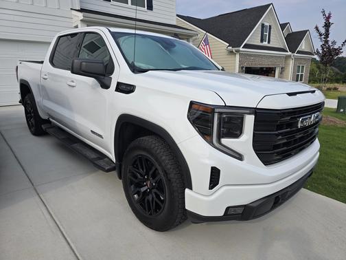 White 2023 GMC Sierra 1500 Elevation