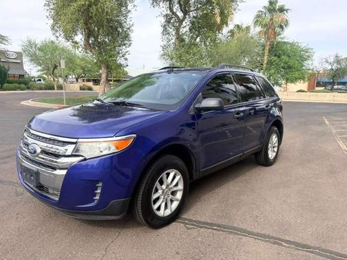 Blue 2014 Ford Edge SE