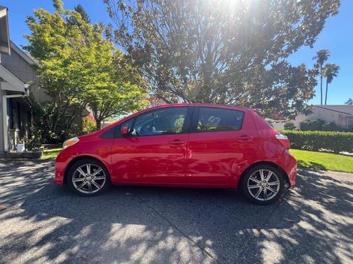 Red 2012 Toyota Yaris SE