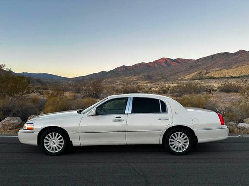 White 2003 Lincoln Town Car Cartier
