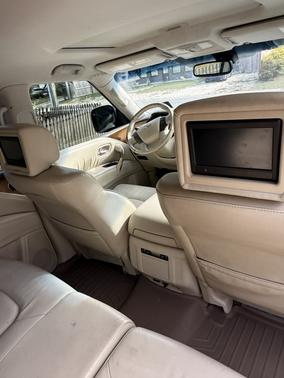 White 2011 INFINITI QX56 Base