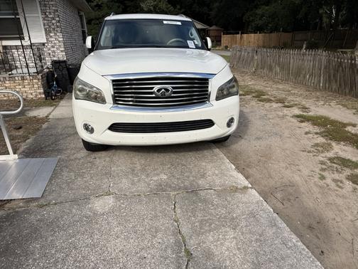 White 2011 INFINITI QX56 Base