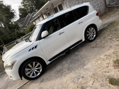 White 2011 INFINITI QX56 Base