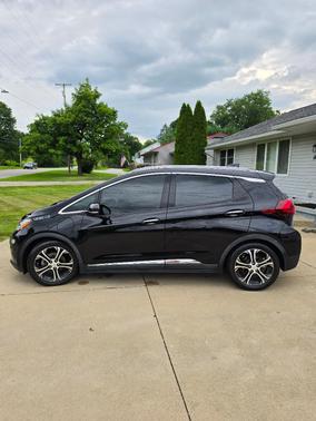 Black 2017 Chevrolet Bolt EV Premier