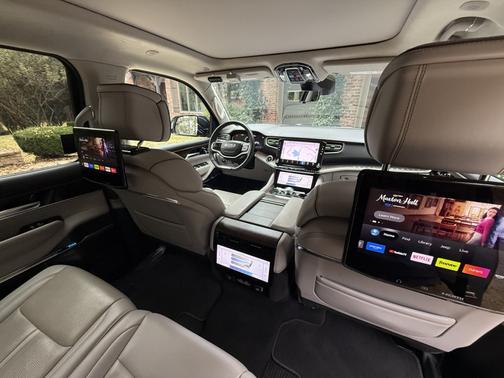 2023 Jeep Grand Wagoneer Series II