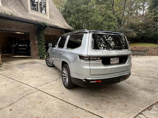 2023 Jeep Grand Wagoneer Series II