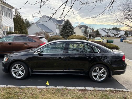 2015 Volkswagen Passat 2.0L DSG TDI SE w/Sunroof & Nav
