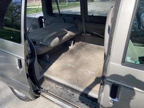 Photo 5 of 15 of 2005 Chevrolet Astro Base
