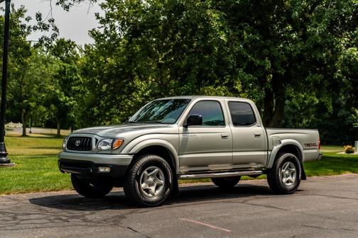 Silver 2004 Toyota Tacoma PreRunner Double Cab