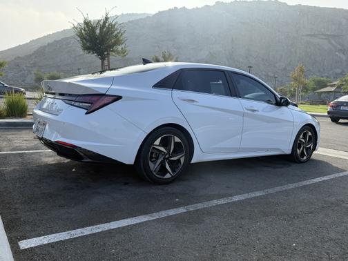 2021 Hyundai ELANTRA HEV Limited