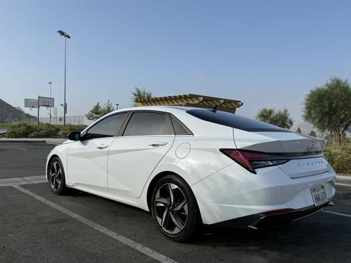 2021 Hyundai ELANTRA HEV Limited