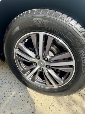 2017 INFINITI QX60 Base