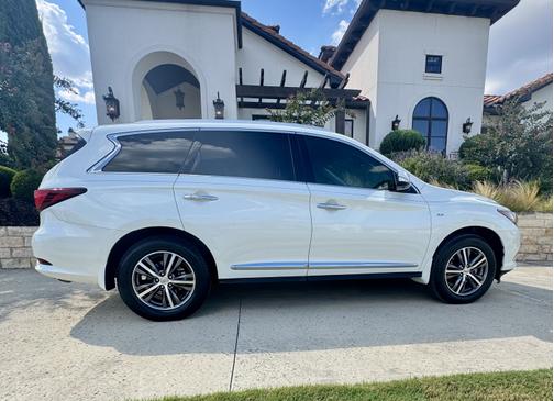2017 INFINITI QX60 Base