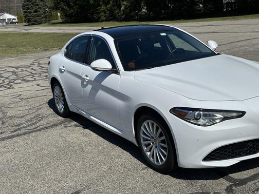 2021 Alfa Romeo Giulia Base