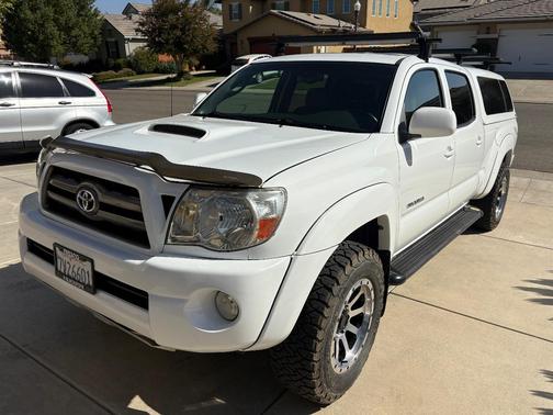 White 2005 Toyota Tacoma Double Cab
