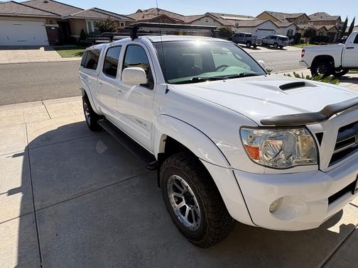 White 2005 Toyota Tacoma Double Cab