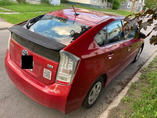 Red 2010 Toyota Prius II