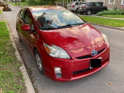 Red 2010 Toyota Prius II
