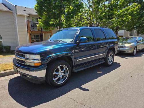 Blue 2005 Chevrolet Tahoe LT