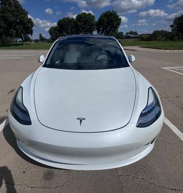 White 2019 Tesla Model 3 Long Range