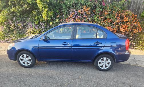 2010 Hyundai Accent GLS
