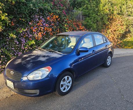 2010 Hyundai Accent GLS