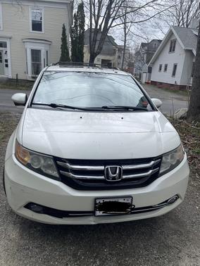 White 2015 Honda Odyssey EX-L