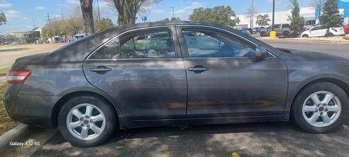 2010 Toyota Camry LE